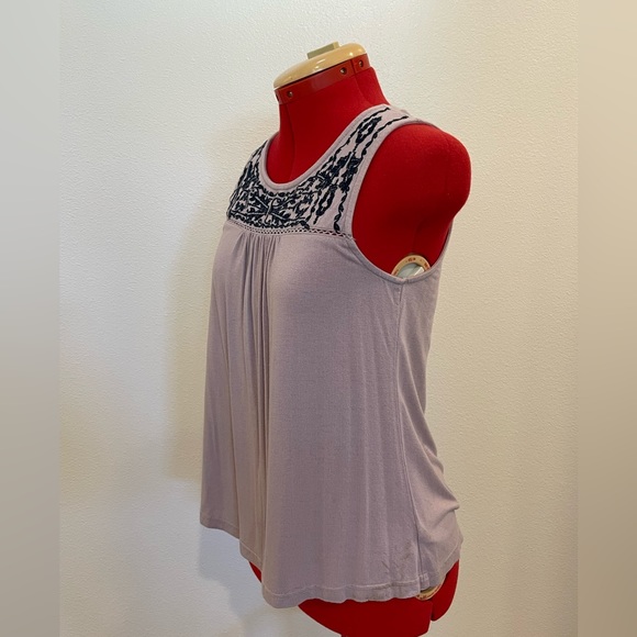 Skies Are Blue - Traleven Embroidered Yoke Knit Top - XSP - Lilac/Navy - Picture 2 of 5